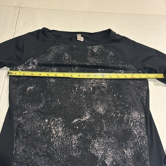 Under Armour women’s fitted body long sleep with 2 front pockets black and grey - Picture 3 of 9